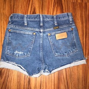 Wrangler cut off shorts size 25